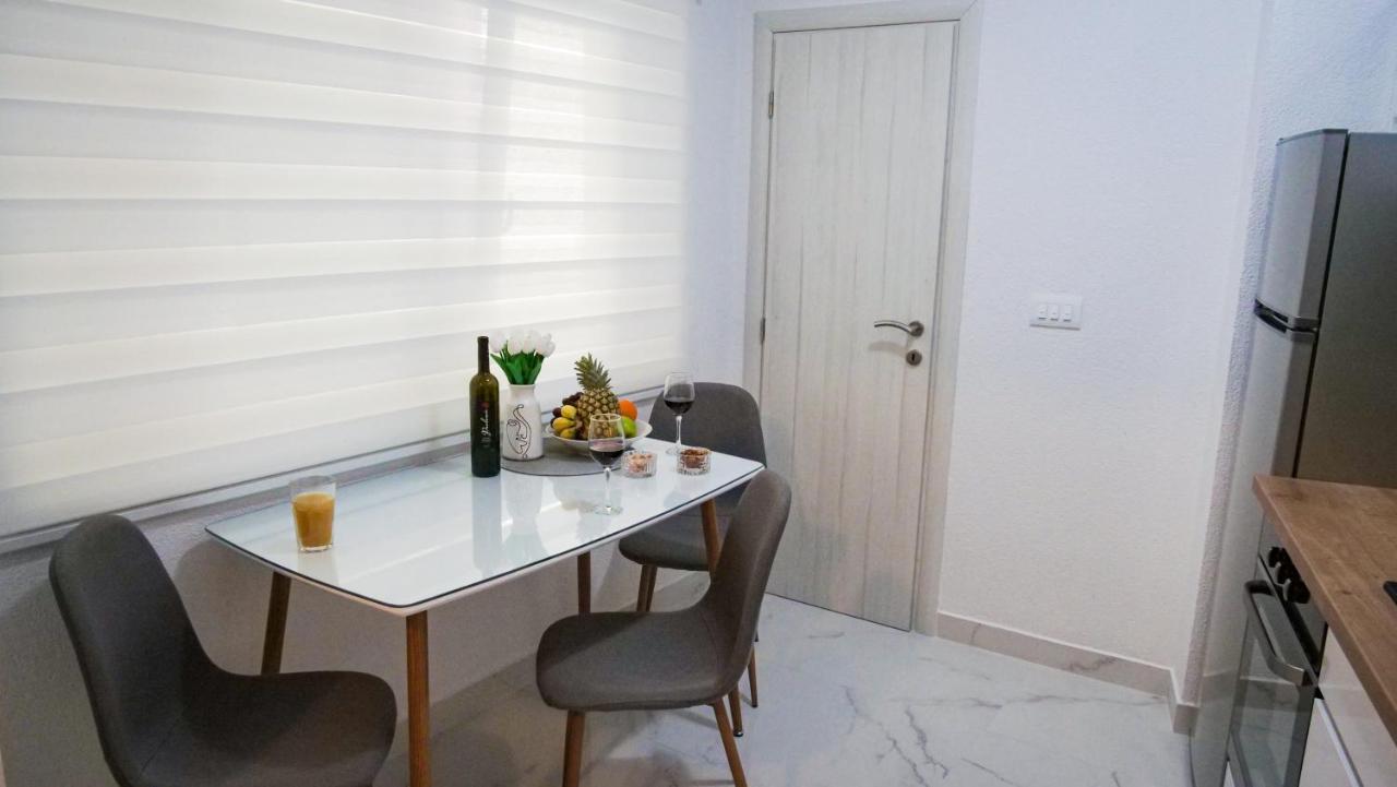 Peaceful & Sunny Apartments Trogir Ngoại thất bức ảnh